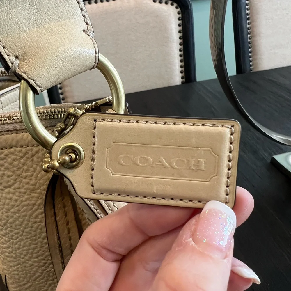 Coach Shoulder Bag A0882-11838